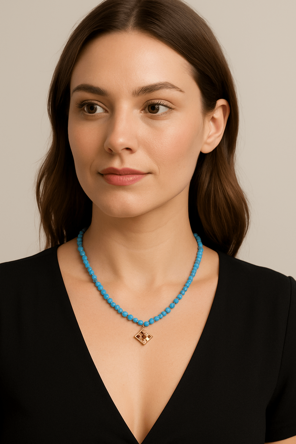 Collar de Turquesas Naturales con Citrino Talla Carré 7 mm, 40 cm, Cierre de Oro 18K - MIMUKA