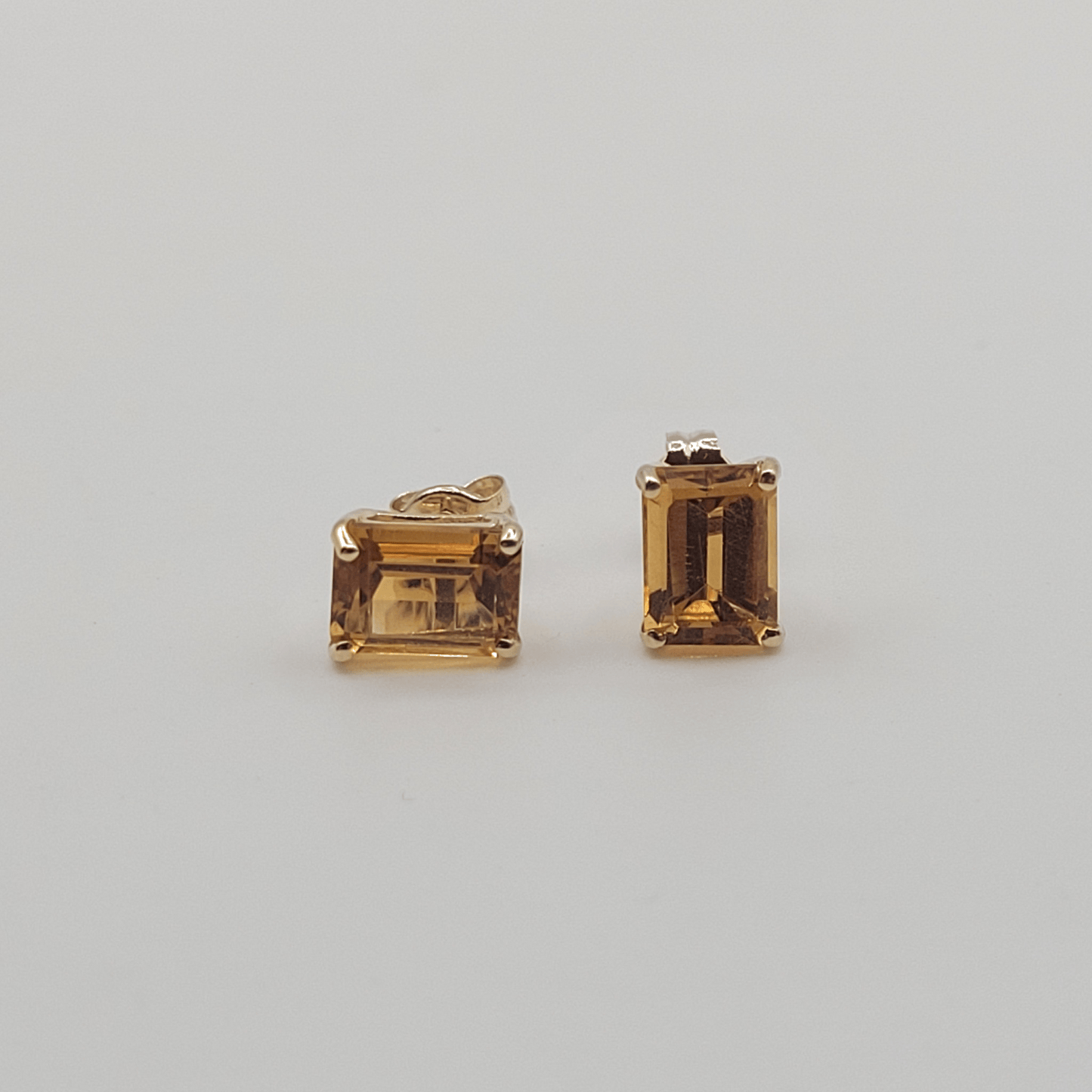 Stud Earings 18K Gold & Citrine 7 x 5 Precious Stones - MIMUKA