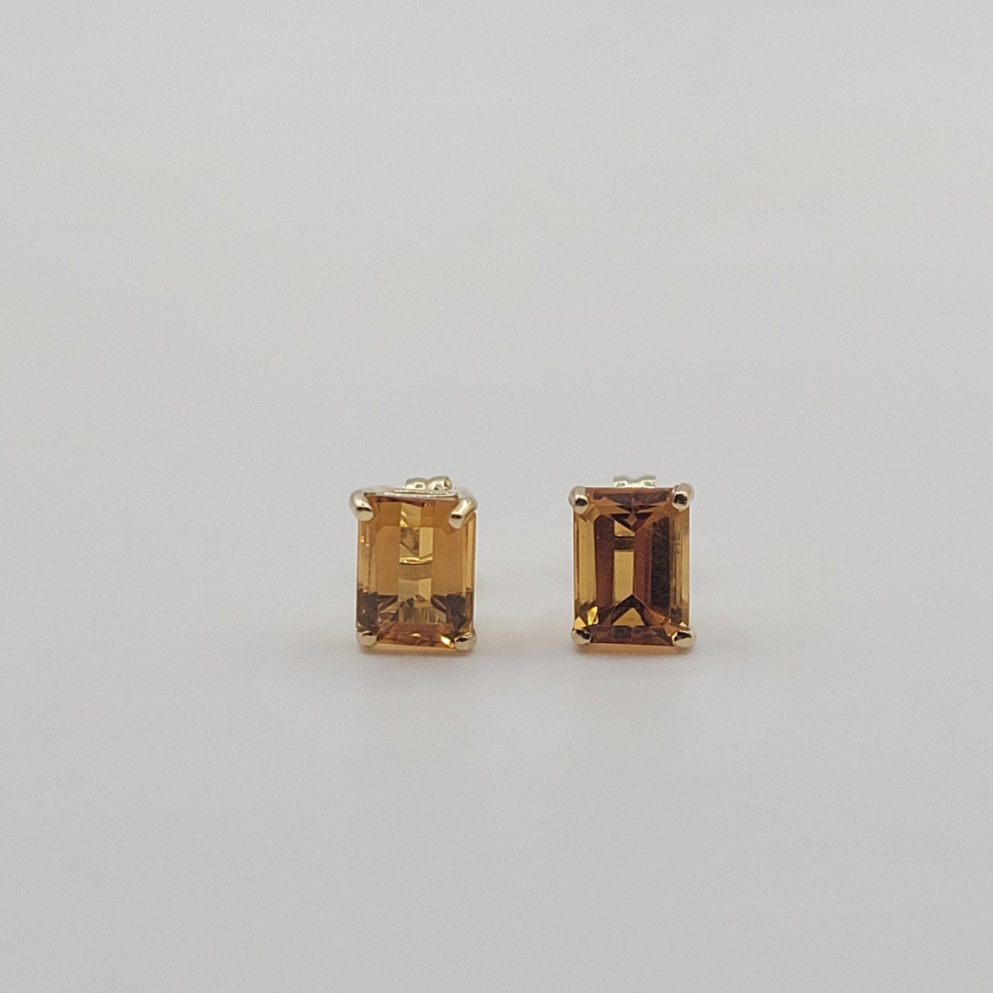 Stud Earings 18K Gold & Citrine 7 x 5 Precious Stones - MIMUKA
