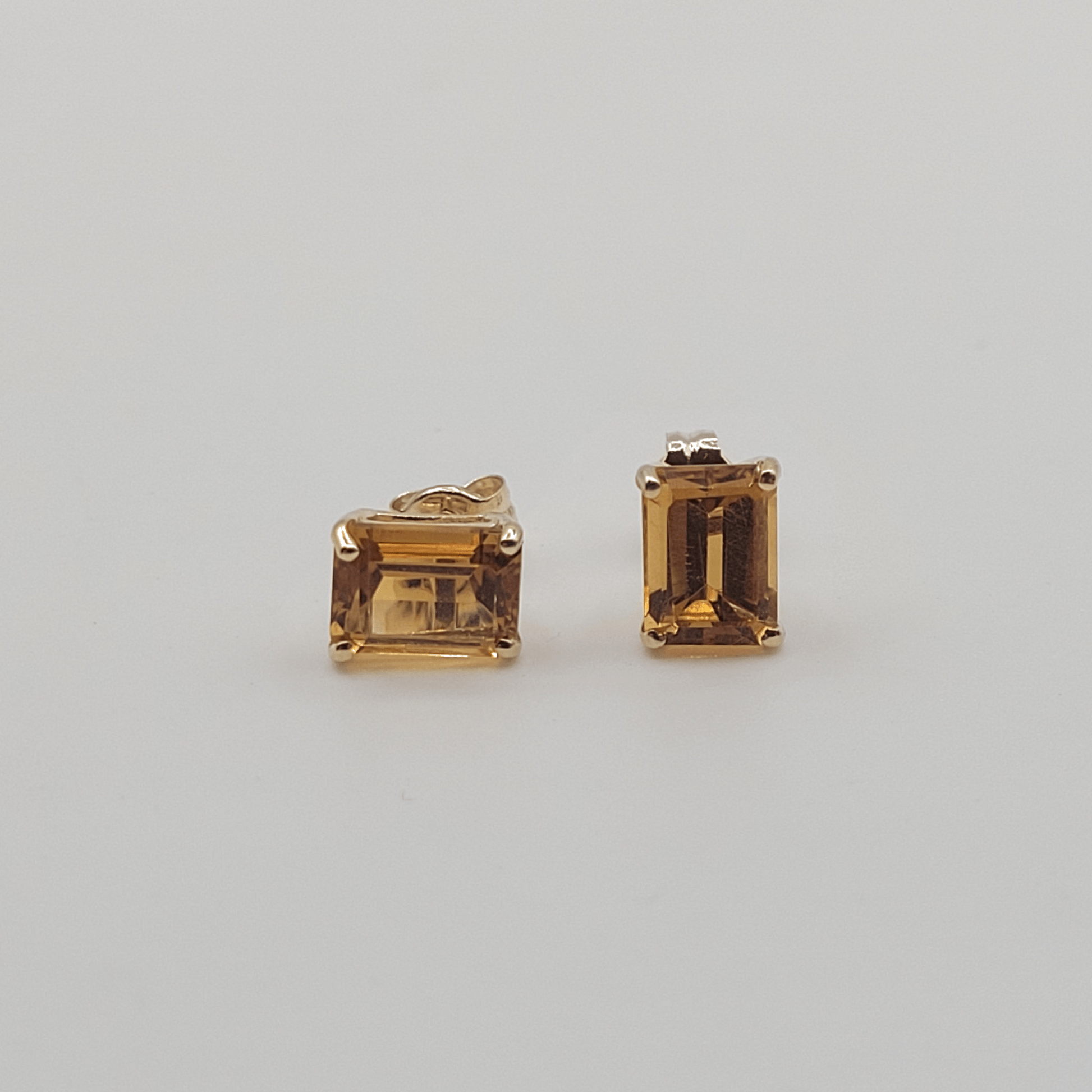 Stud Earings 18K Gold & Citrine 7 x 5 Precious Stones - MIMUKA